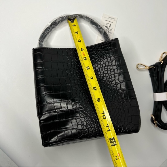 AOTA Elena Vegan Black Mock Croc Embossed Bucket Crossbody Bag Black NWT - Picture 16 of 16